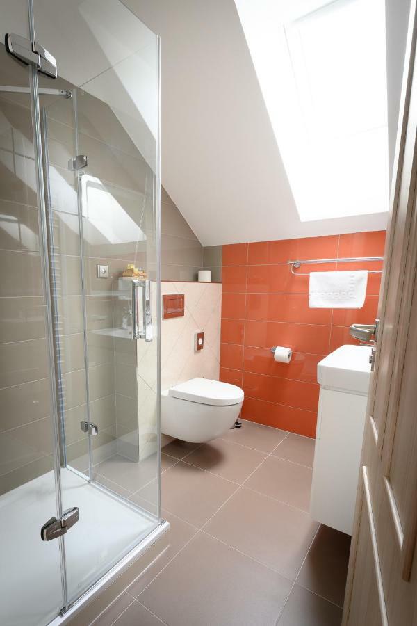 Vencluv Statek Hotel Javornice Luaran gambar